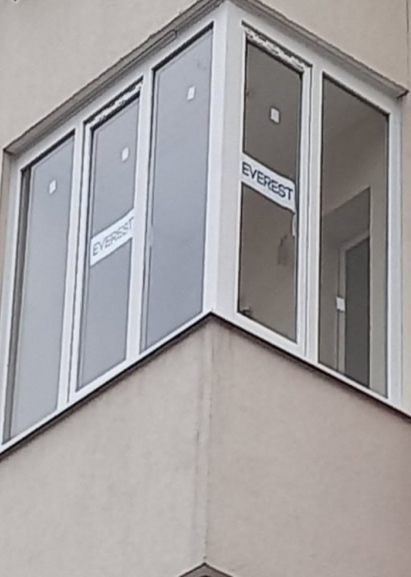 Замовити скління балкону Київ